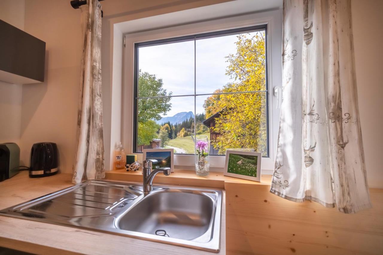 Ferienwohnungen Seraphine Und Theresia Grundlsee Exteriör bild