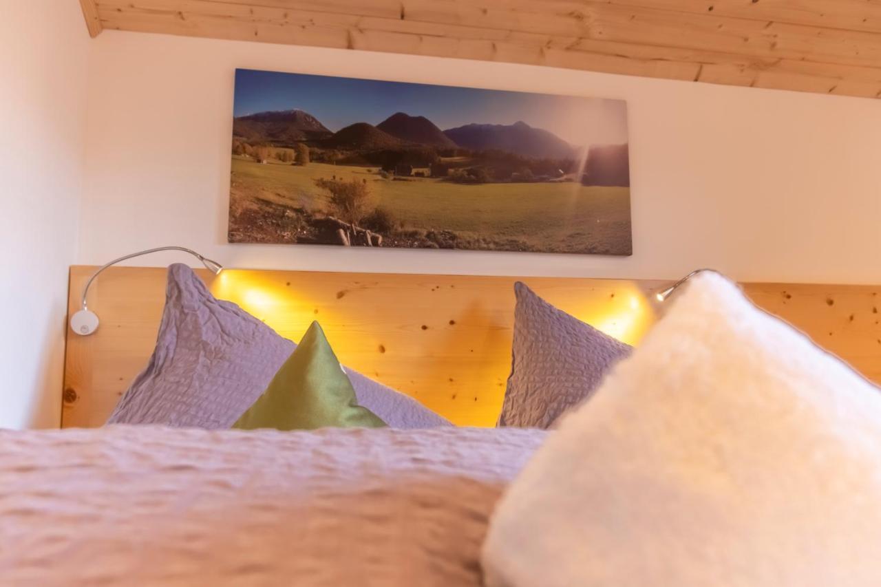 Ferienwohnungen Seraphine Und Theresia Grundlsee Exteriör bild
