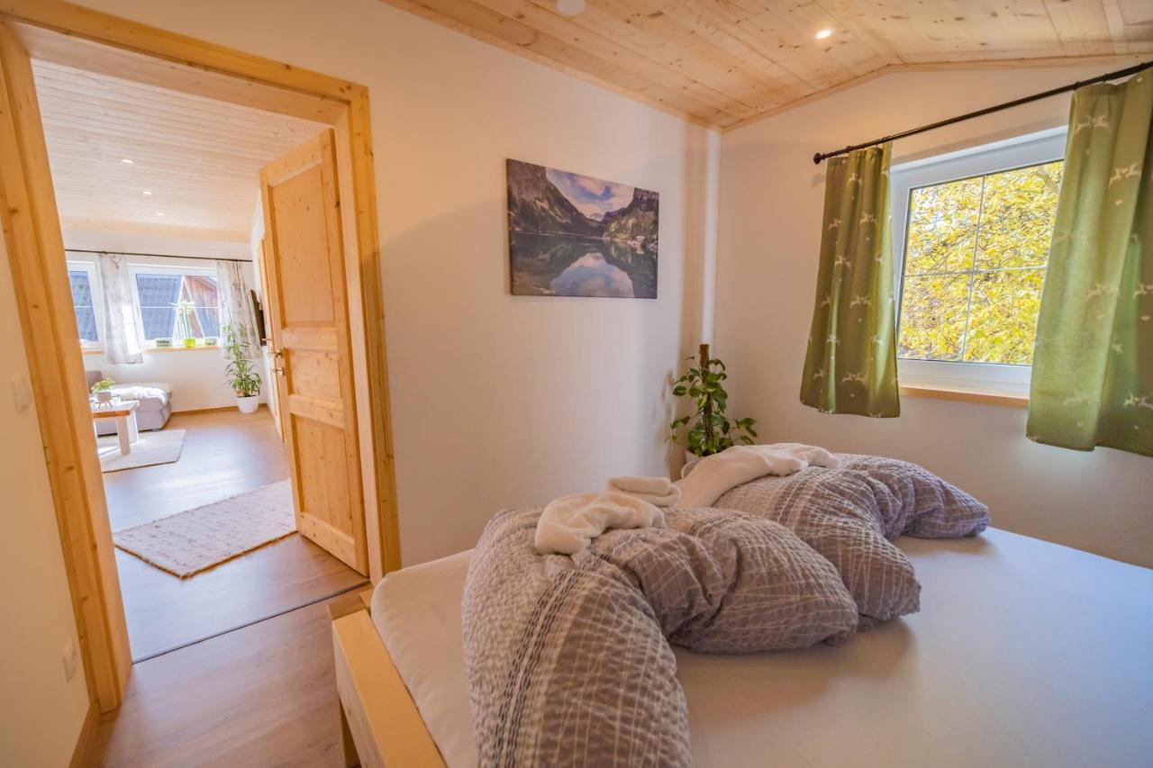 Ferienwohnungen Seraphine Und Theresia Grundlsee Exteriör bild